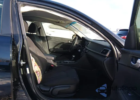 2016 Kia Optima Lx z USA, uszkodzony, nr VIN 5XXGT4L30GG112146